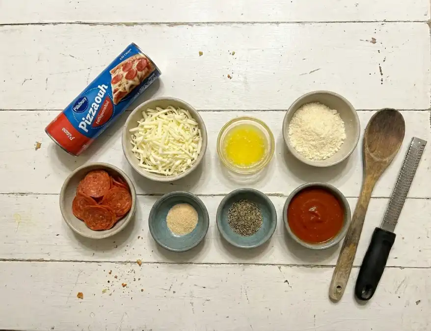 pepperoni pizza roll ingredients