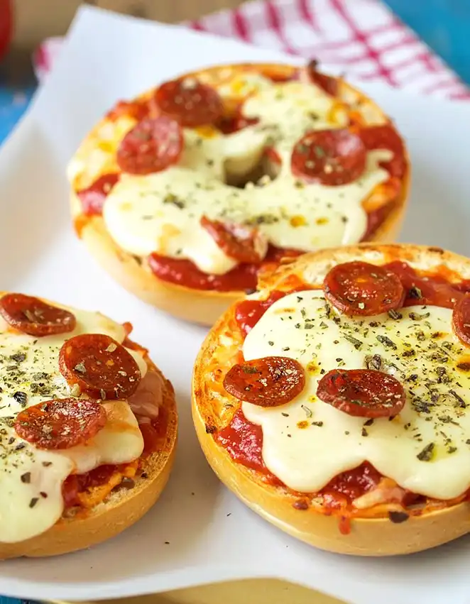 Simple Pizza Bagels recipe