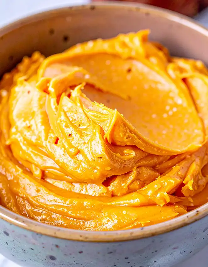 Easy and yummy pub cheese spread