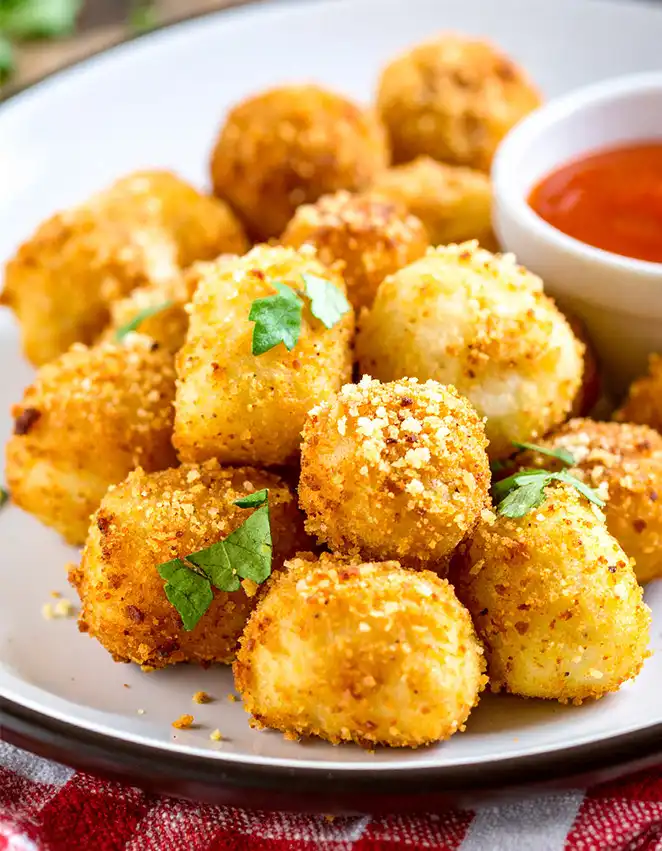 Fried gnocchi bites with breadcrumbs