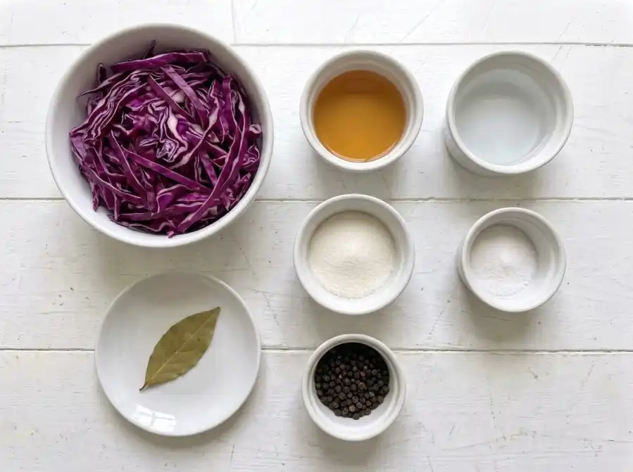 Red cabbage pickle ingredients