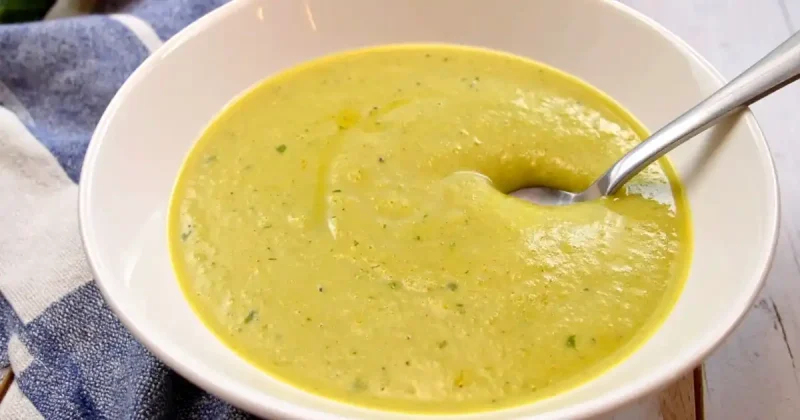 Easy Zucchini Soup with Cheese